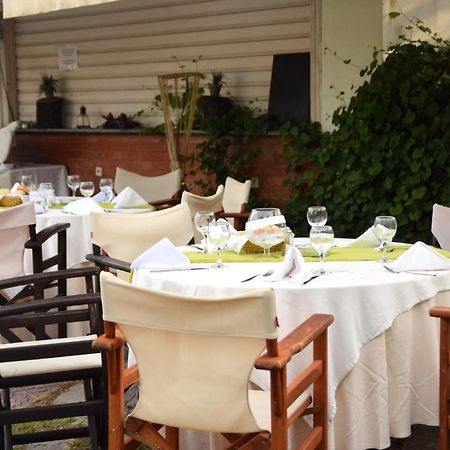 Four Seasons Hotel Trilofo  Exterior photo