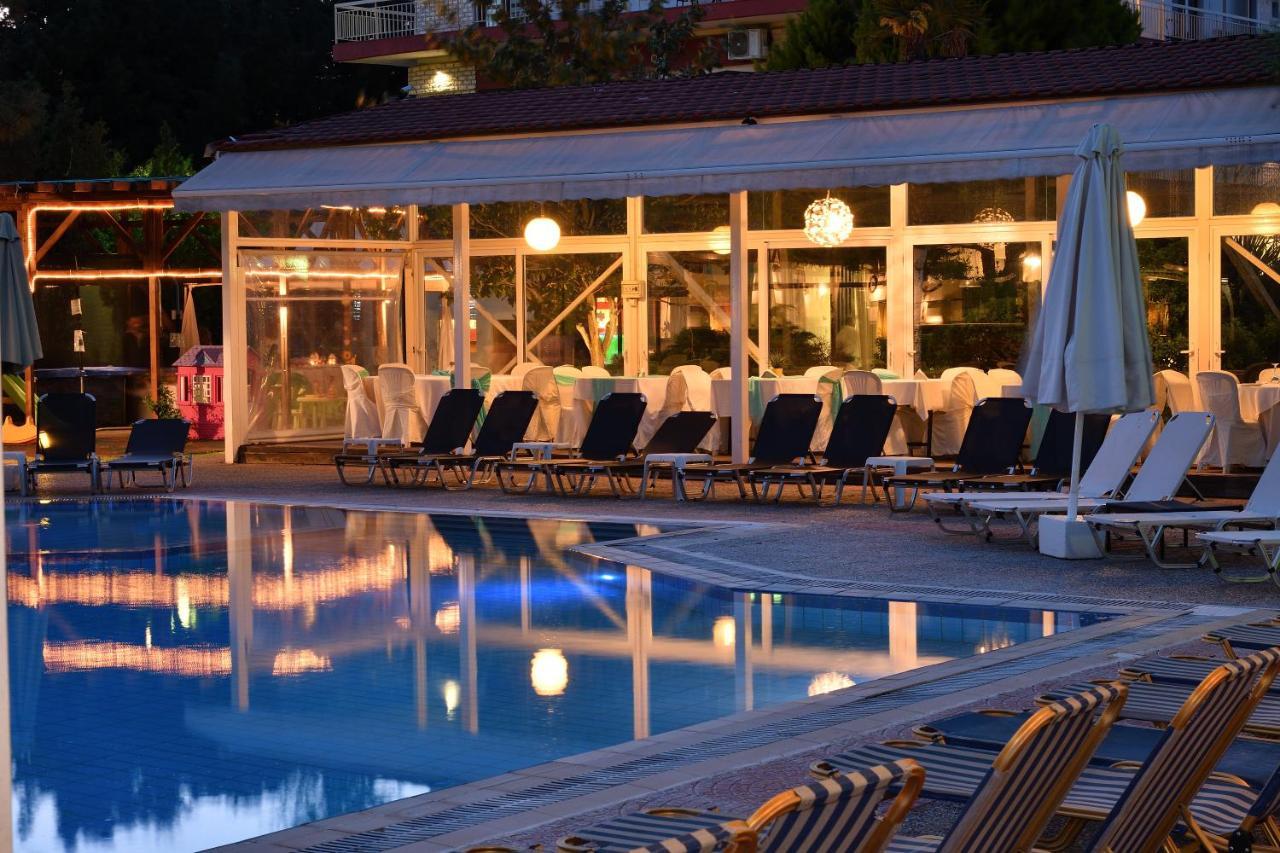 Four Seasons Hotel Trilofo  Exterior photo